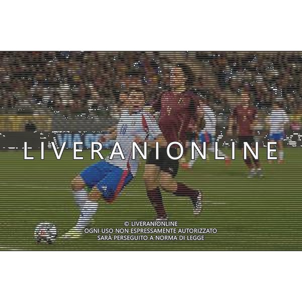 TVEM November 14, 2024 Brussels, Belgium - Belgium vs Italy - UEFA Nations League 2024/25, League A Group A2 match - King Baudouin Stadium. In the pic: Nicolò Barella of Italy in action against Wout Faes of Belgium foto emmanuele mastrodonato-ag aldo liverani sas