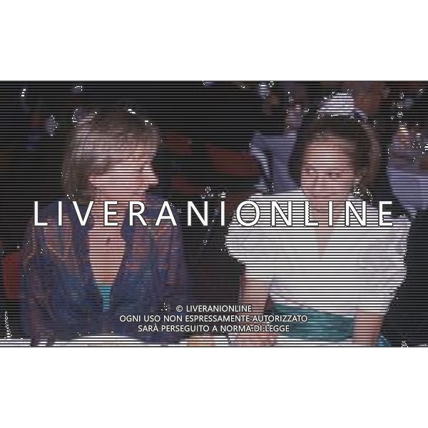 DIA- RETROSPETTIVA JODHI MAY ATTRICE NELLA FOTO JODHI MAY AL FESTIVAL DI CANNES NELL’ANNO 1988 CON LA MADRE - Cast del Film “Un mondo a parte” (A World Apart) DFP - AGENZIA ALDO LIVERANI SAS