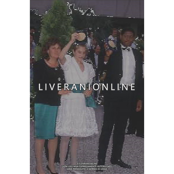 DIA- RETROSPETTIVA JODHI MAY ATTRICE NELLA FOTO JODHI MAY AL FESTIVAL DI CANNES NELL’ANNO 1988 CON LA SCENEGGIATRICE SHAWN SLOVO - Cast del Film “Un mondo a parte” (A World Apart) E WHITAKER FOREST PREMIAZIONE CONTROLUCE - AGENZIA ALDO LIVERANI SAS