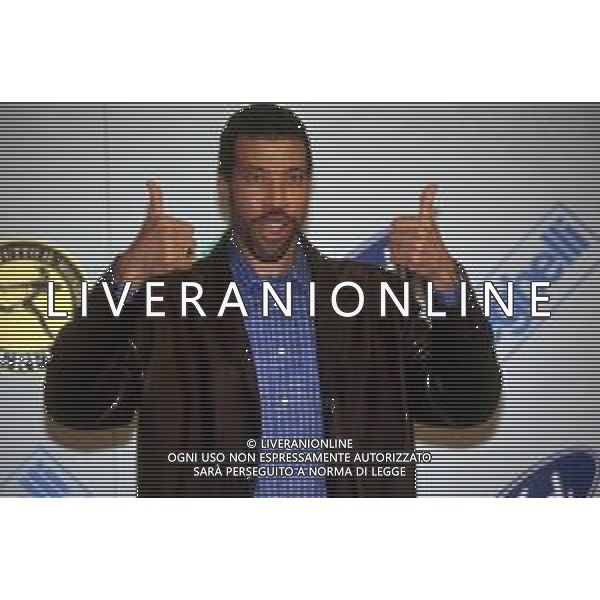 DIA- RETROSPETTIVA LIONEL RICHIE CANTANTE NELLA FOTO LIONEL RICHIE OSPITE AL FESTIVAL DI SANREMO NELL’ANNO 1997 AG ALDO LIVERANI SAS