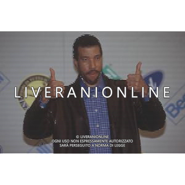 DIA- RETROSPETTIVA LIONEL RICHIE CANTANTE NELLA FOTO LIONEL RICHIE OSPITE AL FESTIVAL DI SANREMO NELL’ANNO 1997 AG ALDO LIVERANI SAS