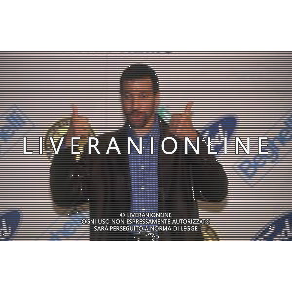 DIA- RETROSPETTIVA LIONEL RICHIE CANTANTE NELLA FOTO LIONEL RICHIE OSPITE AL FESTIVAL DI SANREMO NELL’ANNO 1997 AG ALDO LIVERANI SAS