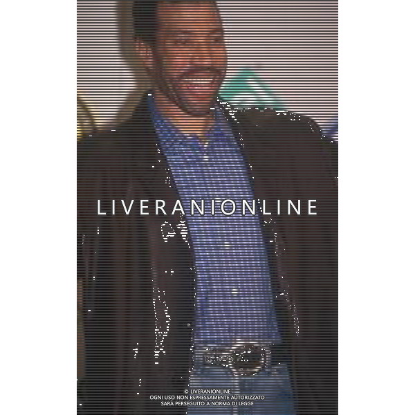 DIA- RETROSPETTIVA LIONEL RICHIE CANTANTE NELLA FOTO LIONEL RICHIE OSPITE AL FESTIVAL DI SANREMO NELL’ANNO 1997 AG ALDO LIVERANI SAS