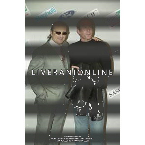 NEG COL-RETROSPETTIVA MICHAEL BOLTON CANTANTE NELLA FOTO MICHAEL BOLTON E TONI RENIS AL FESTIVAL DI SANREMO NELL\'ANNO 1998 AG ALDO LIVERANI SAS