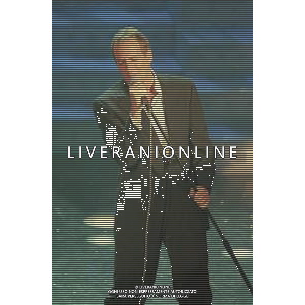 NEG COL-RETROSPETTIVA MICHAEL BOLTON CANTANTE NELLA FOTO MICHAEL BOLTON AL FESTIVAL DI SANREMO NELL\'ANNO 1998 AG ALDO LIVERANI SAS