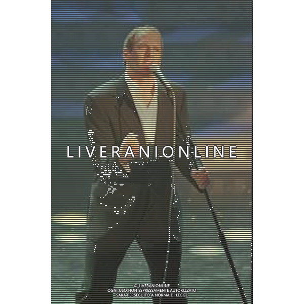 NEG COL-RETROSPETTIVA MICHAEL BOLTON CANTANTE NELLA FOTO MICHAEL BOLTON AL FESTIVAL DI SANREMO NELL\'ANNO 1998 AG ALDO LIVERANI SAS