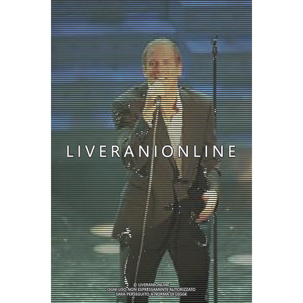 NEG COL-RETROSPETTIVA MICHAEL BOLTON CANTANTE NELLA FOTO MICHAEL BOLTON AL FESTIVAL DI SANREMO NELL\'ANNO 1998 AG ALDO LIVERANI SAS