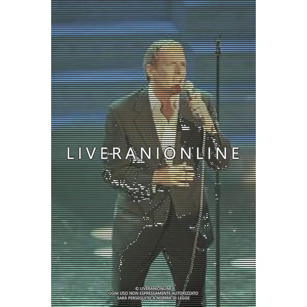 NEG COL-RETROSPETTIVA MICHAEL BOLTON CANTANTE NELLA FOTO MICHAEL BOLTON AL FESTIVAL DI SANREMO NELL\'ANNO 1998 AG ALDO LIVERANI SAS