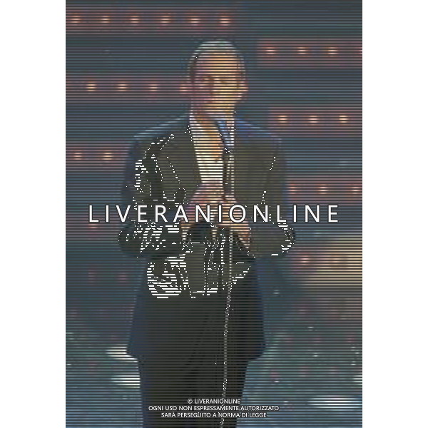 NEG COL-RETROSPETTIVA MICHAEL BOLTON CANTANTE NELLA FOTO MICHAEL BOLTON AL FESTIVAL DI SANREMO NELL\'ANNO 1998 AG ALDO LIVERANI SAS