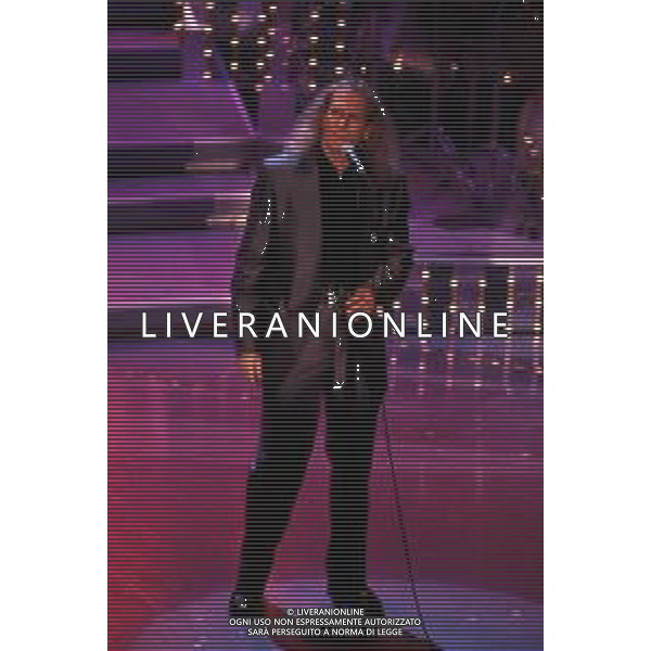DIAP-RETROSPETTIVA MICHAEL BOLTON CANTANTE NELLA FOTO MICHAEL BOLTON AL FESTIVAL DI SANREMO NELL\'ANNO 1996 AG ALDO LIVERANI SAS