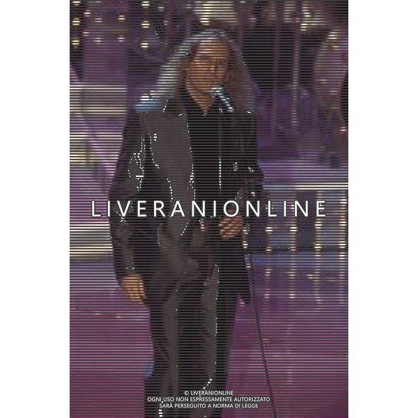DIAP-RETROSPETTIVA MICHAEL BOLTON CANTANTE NELLA FOTO MICHAEL BOLTON AL FESTIVAL DI SANREMO NELL\'ANNO 1996 AG ALDO LIVERANI SAS