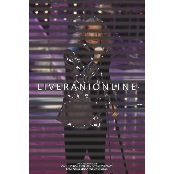 DIAP-RETROSPETTIVA MICHAEL BOLTON CANTANTE NELLA FOTO MICHAEL BOLTON AL FESTIVAL DI SANREMO NELL\'ANNO 1996 AG ALDO LIVERANI SAS