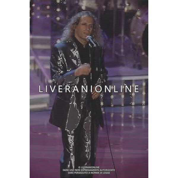 DIAP-RETROSPETTIVA MICHAEL BOLTON CANTANTE NELLA FOTO MICHAEL BOLTON AL FESTIVAL DI SANREMO NELL\'ANNO 1996 AG ALDO LIVERANI SAS