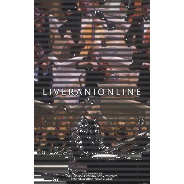 DIAP-RETROSPETTIVA ANDREA BOCELLI CANTANTE NELLA FOTO ANDREA BOCELLI AL FESTIVAL DI SANREMO GIOVANI NELL\'ANNO 1994 AG ALDO LIVERANI SAS 