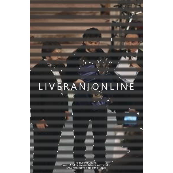 DIAP-RETROSPETTIVA ANDREA BOCELLI CANTANTE NELLA FOTO ANDREA BOCELLI AL FESTIVAL DI SANREMO GIOVANI NELL\'ANNO 1994 CON PIPPO BAUDO AG ALDO LIVERANI SAS 