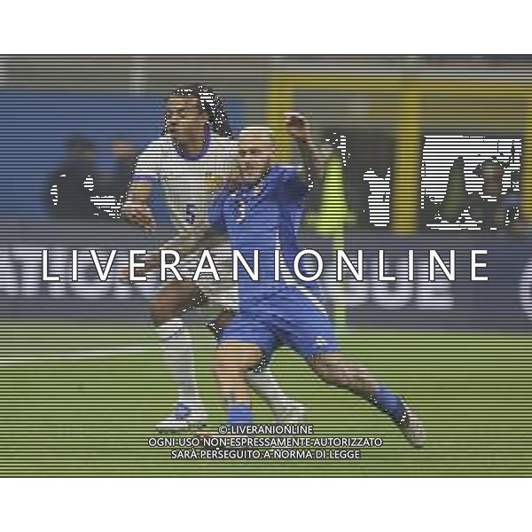 Federico Dimarco of Italy battle for the ball with Jules Koundè of France during Italy vs France, matchday 6 of League A of Uefa Nations League 2025, game at Giuseppe Meazza - San Siro stadium in Milano (MI), Italy, on November 17, 2024. (Photo by Davide Casentini)- AGENZIA ALDO LIVERANI SAS