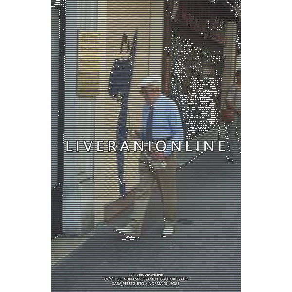 DIAP-RETROSPETTIVA SANDRO PERTINI POLITICO E EX PRESIDENTE DELLA REPUBBLICA ITALIANA NELLA FOTO SANDRO PERTINI IN VACANZA A NIZZA NELL\'ANNO 1985 AG ALD LIVERANI SAS