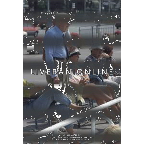 DIAP-RETROSPETTIVA SANDRO PERTINI POLITICO E EX PRESIDENTE DELLA REPUBBLICA ITALIANA NELLA FOTO SANDRO PERTINI IN VACANZA A NIZZA NELL\'ANNO 1985 AG ALD LIVERANI SAS