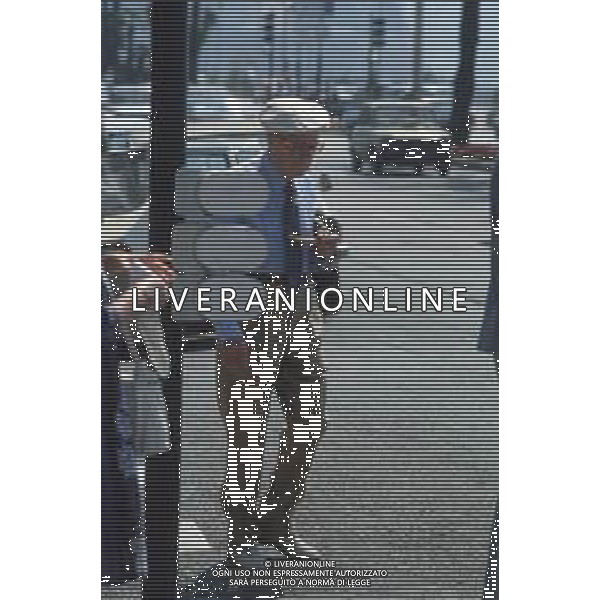 DIAP-RETROSPETTIVA SANDRO PERTINI POLITICO E EX PRESIDENTE DELLA REPUBBLICA ITALIANA NELLA FOTO SANDRO PERTINI IN VACANZA A NIZZA NELL\'ANNO 1985 AG ALD LIVERANI SAS