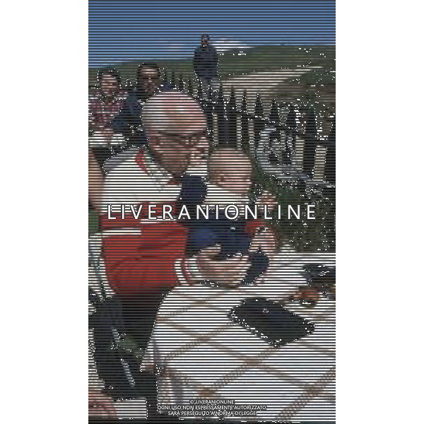 DIAP-RETROSPETTIVA SANDRO PERTINI POLITICO E PRESIDENTE DELLA REPUBBLICA ITALIANA NELLA FOTO SANDRO PERTINI PRESIDENTE DELLA REPUBBLICA ITALIA IN FERIE IN VAL GARDENA NELL\'ANNO 1982 AG ALDO LIVERANI SAS 
