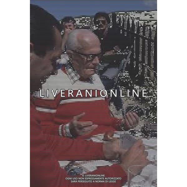 DIAP-RETROSPETTIVA SANDRO PERTINI POLITICO E PRESIDENTE DELLA REPUBBLICA ITALIANA NELLA FOTO SANDRO PERTINI PRESIDENTE DELLA REPUBBLICA ITALIA IN FERIE IN VAL GARDENA NELL\'ANNO 1982 AG ALDO LIVERANI SAS 