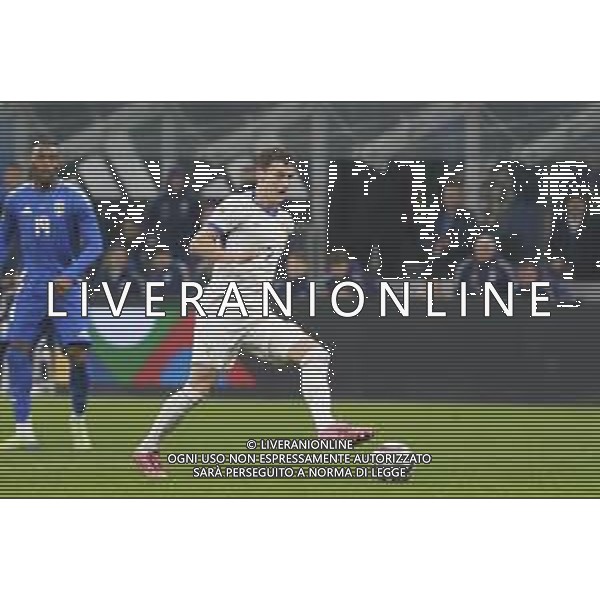 Benjamin Pavard of France play the ball during Italy vs France, matchday 6 of League A of Uefa Nations League 2025, game at Giuseppe Meazza - San Siro stadium in Milano (MI), Italy, on November 17, 2024. (Photo by Davide Casentini)- AGENZIA ALDO LIVERANI SAS