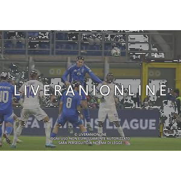 Alessandro Bastoni of Italy heads the ball during Italy vs France, matchday 6 of League A of Uefa Nations League 2025, game at Giuseppe Meazza - San Siro stadium in Milano (MI), Italy, on November 17, 2024. (Photo by Davide Casentini)- AGENZIA ALDO LIVERANI SAS