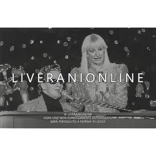 ST-RETROSPETTIVA GILBERT MONTAGNE\' CANTANTE FRANCESE NELLA FOTO GILBERT MONTAGNE\' OSPITE DELLA TERZA PUNTATA DELLA TRASMISSIONE TELEVISIVA “RAFFAELLA CARRA’ SHOW” IL 23 GENNAIO 1988 ©JAMES SAVOIA - AGENZIA ALDO LIVERANI SAS