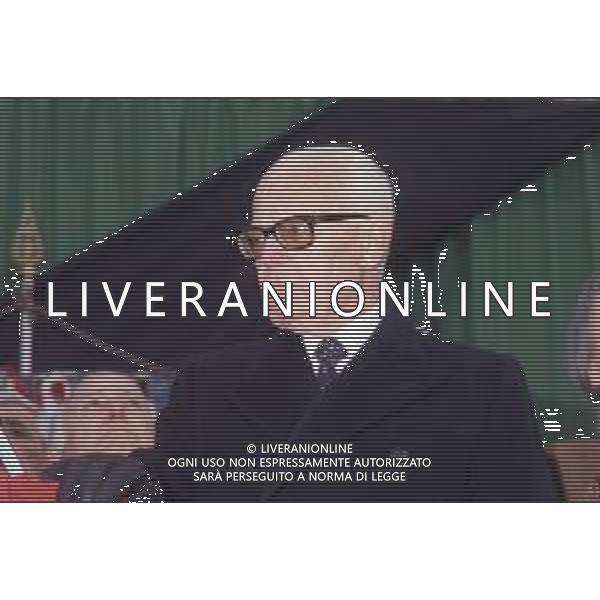 DIAP-RETROSPETTIVA SANDRO PERTINI POLITICO E PRESIDENTE DELLA REPUBBLICA ITALIANA NELLA FOTO SANDRO PERTINI A BOLOGNA NELL\'ANNO 1984 AI FUNERALI DELLE VITTIME DELLA STRAGE DEL TRENO 904 AG ALDO LIVERANI SAS 