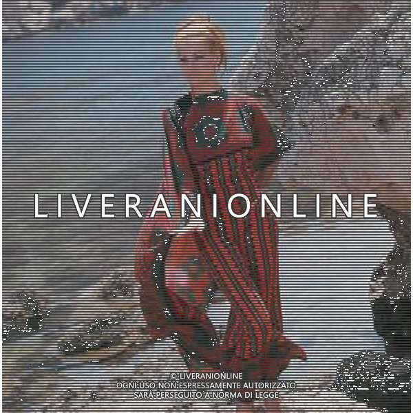 DIAP-RETROSPETTIVA CLUADINE AUGER ATTRICE NELLA FOTO CLAUDINE AUGER AL MARE AG GIOVANNI LIVERANI-AG ALDO LIVERANI SAS