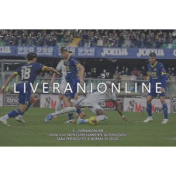 Yann Aurel Bisseck of Inter FC scores a goal during Hellas Verona FC vs Inter FC, 13° Serie A Enilive 2024-25 game at Marcantonio Bentegodi stadium in Verona (VR), Italy, on November 23, 2024. (Photo by Davide Casentini)- AGENZIA ALDO LIVERANI SAS