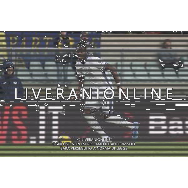 Yann Aurel Bisseck of Inter FC play the ball during Hellas Verona FC vs Inter FC, 13° Serie A Enilive 2024-25 game at Marcantonio Bentegodi stadium in Verona (VR), Italy, on November 23, 2024. (Photo by Davide Casentini)- AGENZIA ALDO LIVERANI SAS