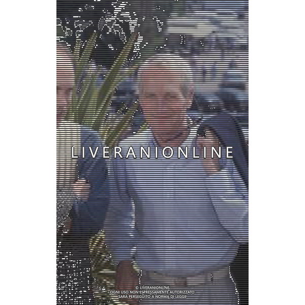 NEG-RETROSPETTIVA PAUL NEWMAN ATTORE NELLA FOTO PAUL NEWMAN A CANNES NELL\'ANNO 1987 AG ALDO LIVERANI SAS