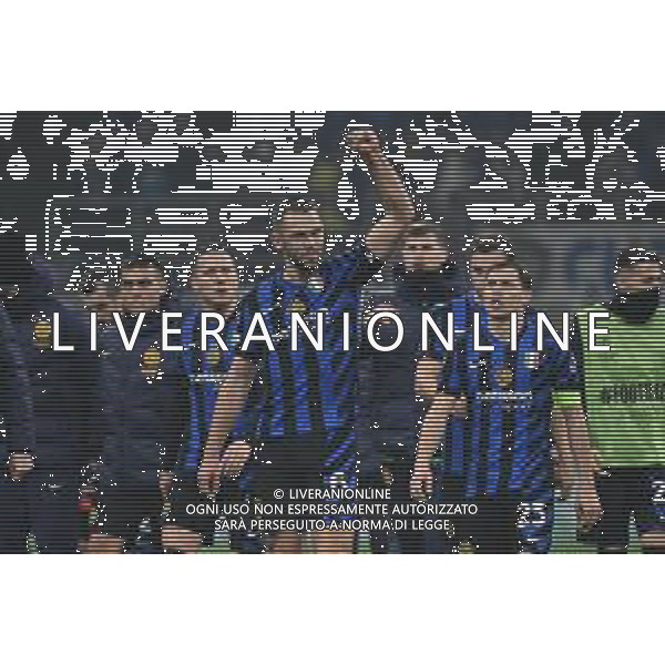 Inter vs Lipsia nella foto Stefan de Vrij (Inter) esultanza a fine partita Milano 26-11-2024 Stadio Giuseppe Meazza - San Siro UEFA Champions League fase a girone unico - 5a giornata foto Roberto Garavaglia/Agenzia Aldo Liverani sas