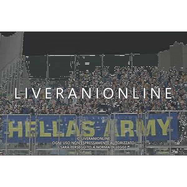 29-11-2024. Cagliari calcio-Hellas Verona, 14° giornata Serie A calcio Italia 2024/2025, stadio Unipol Domus Cagliari. Foto Salvatore Moi/Agenzia Aldo Liverani s.as. Nella foto: Tifosi Hellas Verona nel settore ospiti dello stadio Unipol Domus. ©MOI SALVATORE - AGENZIA ALDO LIVERANI SAS