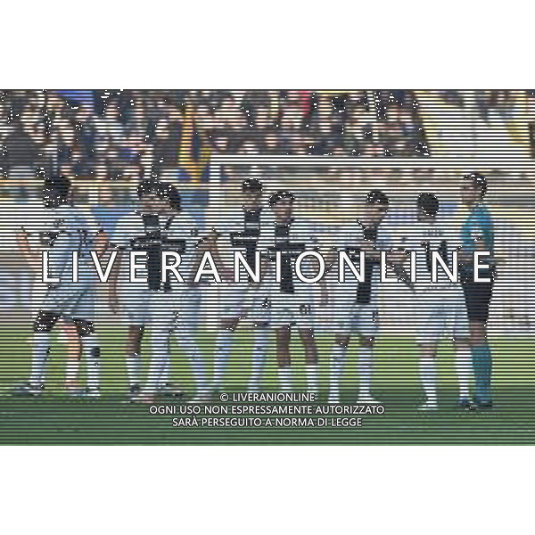 Parma vs Lazio Campionato Serie A Enilive - 14 Giornata Stadio Tardini - Parma 01-12-2024 nella foto Proteste Parma con arbitro Zufferli ©Federico Gaetano -AGENZIA ALDO LIVERANI SAS