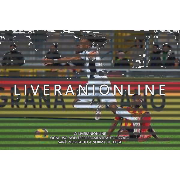 TVEM December 01, 2024 Lecce, Italy - US Lecce vs Juventus FC - Italian soccer serie A 2024/25 - Via Del Mare Stadium. In the pic: Lassana Coulibaly of US Lecce in action against Khephren Thuram of Juventus ©Emmanuele Mastrodonato - AGENZIA ALDO LIVERANI SAS
