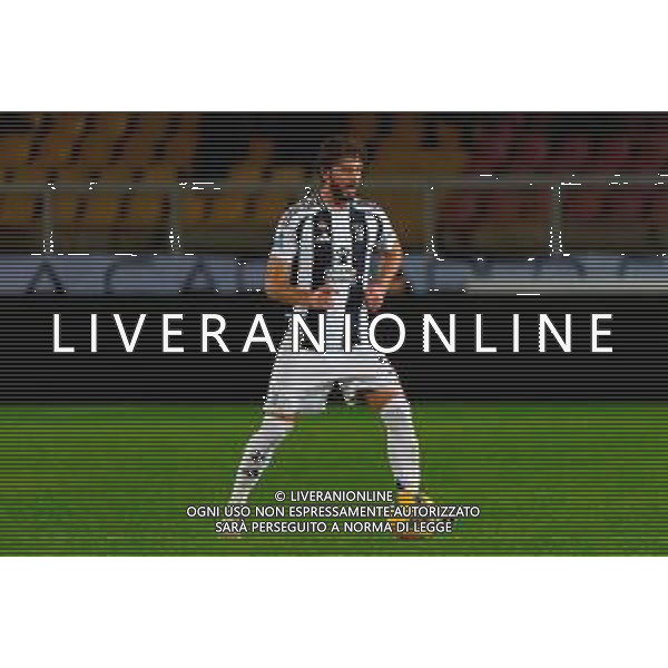 TVEM December 01, 2024 Lecce, Italy - US Lecce vs Juventus FC - Italian soccer serie A 2024/25 - Via Del Mare Stadium. In the pic: Manuel Locatelli of Juventus FOTO EMMANUELE MASTRODONATO-AG ALDO LIVERANI SAS