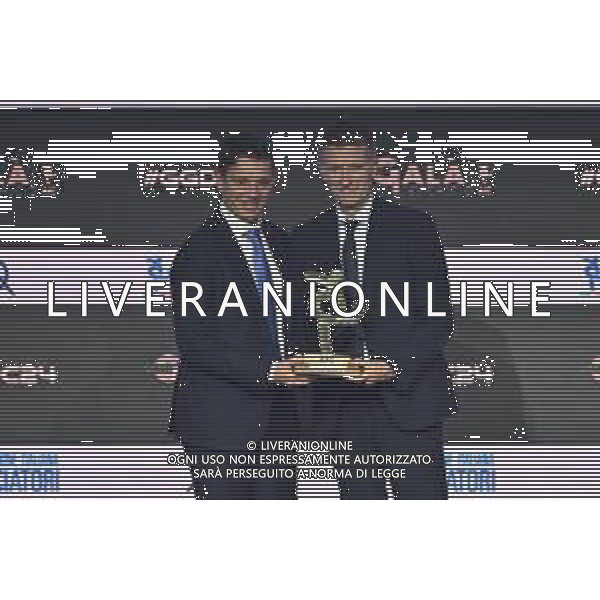 TVRG Gala Calcio 2024 nella foto Gianluca Rocchi a SX e l\'arbitro Daniele Orsato di Schio (VI) DX premiato come miglior arbitro Milano 02-12-2024 Gran Gala del Calcio 2024, l\'appuntamento organizzato dall\'AIC Associazione Italiana Calciatori per premiare i protagonisti della stagione 2023-2024 foto Roberto Garavaglia/ag. Aldo Liverani sas