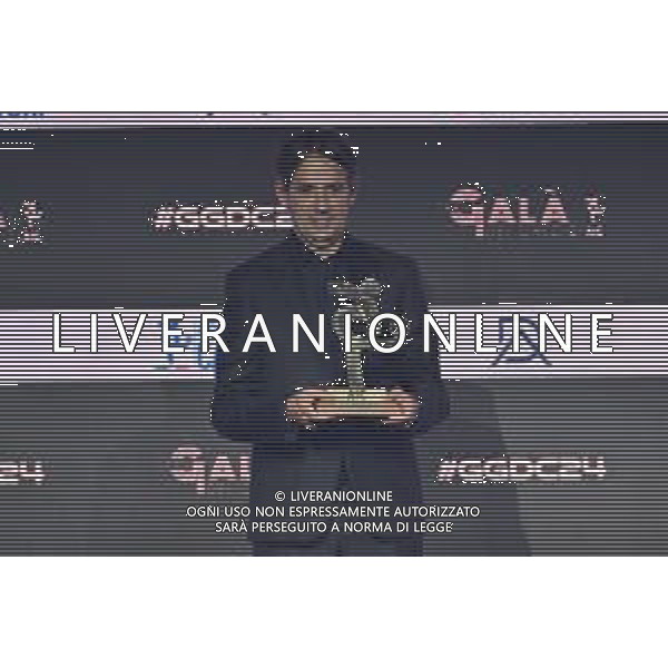 TVRG Gala Calcio 2024 nella foto Simone Inzaghi allenatore Inter premiato come miglior allenatore Milano 02-12-2024 Gran Gala del Calcio 2024, l\'appuntamento organizzato dall\'AIC Associazione Italiana Calciatori per premiare i protagonisti della stagione 2023-2024 foto Roberto Garavaglia/ag. Aldo Liverani sas