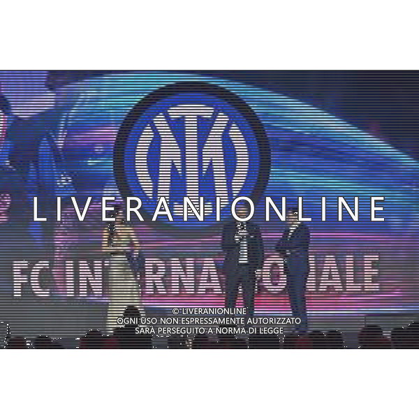 TVRG Gala Calcio 2024 nella foto premiazione Inter come miglior società dell\'anno, al centro Giuseppe Marotta presidente Inter Milano 02-12-2024 Gran Gala del Calcio 2024, l\'appuntamento organizzato dall\'AIC Associazione Italiana Calciatori per premiare i protagonisti della stagione 2023-2024 foto Roberto Garavaglia/ag. Aldo Liverani sas