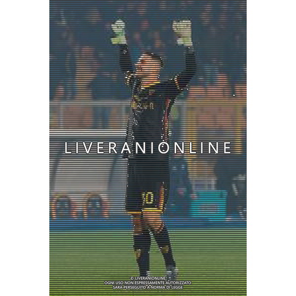 TVEM December 01, 2024 Lecce, Italy - US Lecce vs Juventus FC - Italian soccer serie A 2024/25 - Via Del Mare Stadium. In the pic: Wladimiro Falcone of US Lecce celebrates the victory ©Emmanuele Matrodonato - AGENZIA ALDO LIVERANI SAS