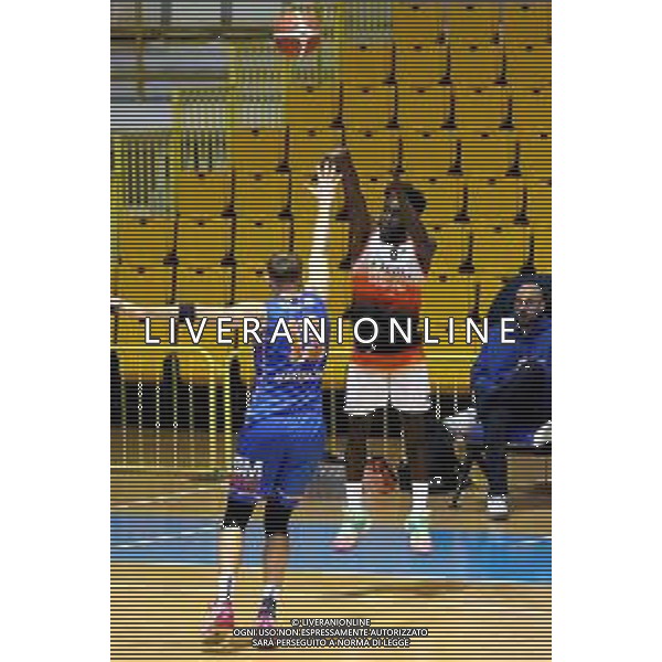 Reggio Calabria 02/12/2024 PalaCalafiore Campionato Serie B Interregionale Basket. Pallacanestro Viola Reggio Calabria vs Promobasket Marigliano. in foto: Idiaru Viola RC foto pasquale gareffa-ag aldo liverani sas