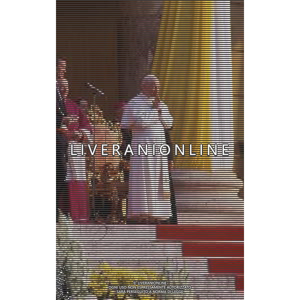 DIAP-16-17-04 1988 VERONA- VISITA PASTORALE DI GIOVANNI PAOLO II Karol Józef Wojtyła NELLA FOTO LA VISITA DI PAPA GIOVANNI II A VERONA AG ALDO LIVERANI SAS