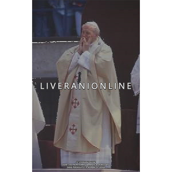 DIAP-16-17-04 1988 VERONA- VISITA PASTORALE DI GIOVANNI PAOLO II Karol Józef Wojtyła NELLA FOTO LA VISITA DI PAPA GIOVANNI II A VERONA AG ALDO LIVERANI SAS