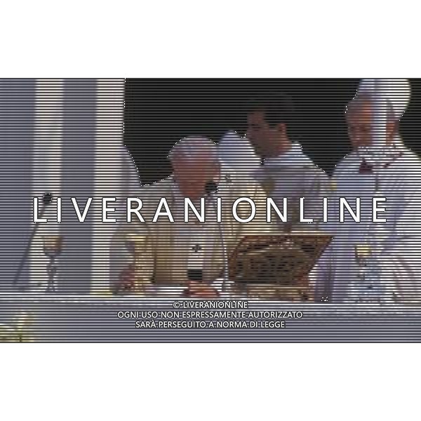 DIAP-16-17-04 1988 VERONA- VISITA PASTORALE DI GIOVANNI PAOLO II Karol Józef Wojtyła NELLA FOTO LA VISITA DI PAPA GIOVANNI II A VERONA AG ALDO LIVERANI SAS