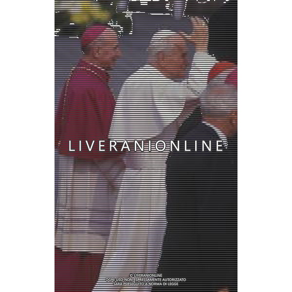 DIAP-16-17-04 1988 VERONA- VISITA PASTORALE DI GIOVANNI PAOLO II Karol Józef Wojtyła NELLA FOTO LA VISITA DI PAPA GIOVANNI II A VERONA AG ALDO LIVERANI SAS