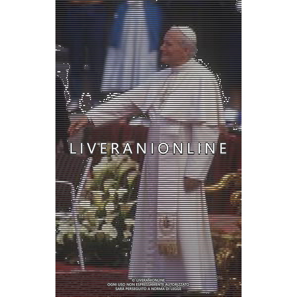 DIAP-16-17-04 1988 VERONA- VISITA PASTORALE DI GIOVANNI PAOLO II Karol Józef Wojtyła NELLA FOTO LA VISITA DI PAPA GIOVANNI II A VERONA AG ALDO LIVERANI SAS