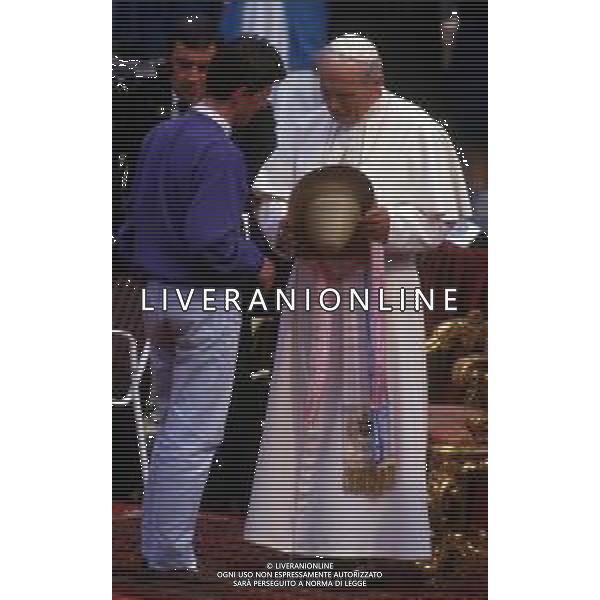 DIAP-16-17-04 1988 VERONA- VISITA PASTORALE DI GIOVANNI PAOLO II Karol Józef Wojtyła NELLA FOTO LA VISITA DI PAPA GIOVANNI II A VERONA AG ALDO LIVERANI SAS