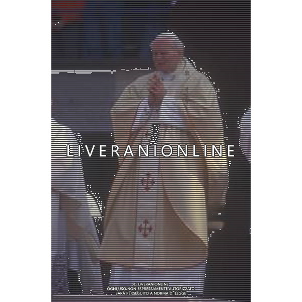 DIAP-16-17-04 1988 VERONA- VISITA PASTORALE DI GIOVANNI PAOLO II Karol Józef Wojtyła NELLA FOTO LA VISITA DI PAPA GIOVANNI II A VERONA AG ALDO LIVERANI SAS